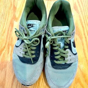 Nike air Pegasus size 7 women’s great condition